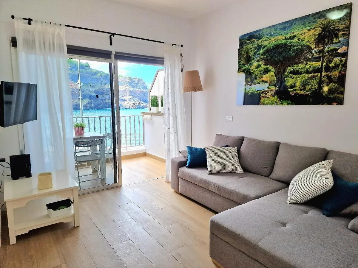 Relax Beachfront Vistas Al Mar Studio In Tenerife Icod De Los Vinos 0*,  Španělsko